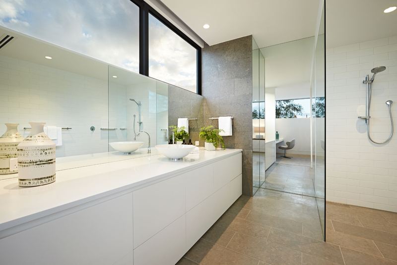 Designer Ensuite Renovation — image 2